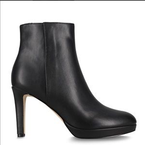 (Used Only Once) Nine West  Platform Booties